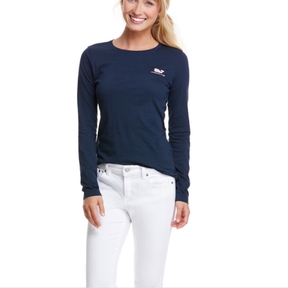Great condition vineyard vine long sleeve shirt